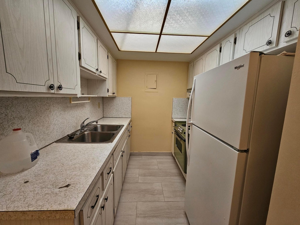 1901 Ne 29th Street - Photo 1