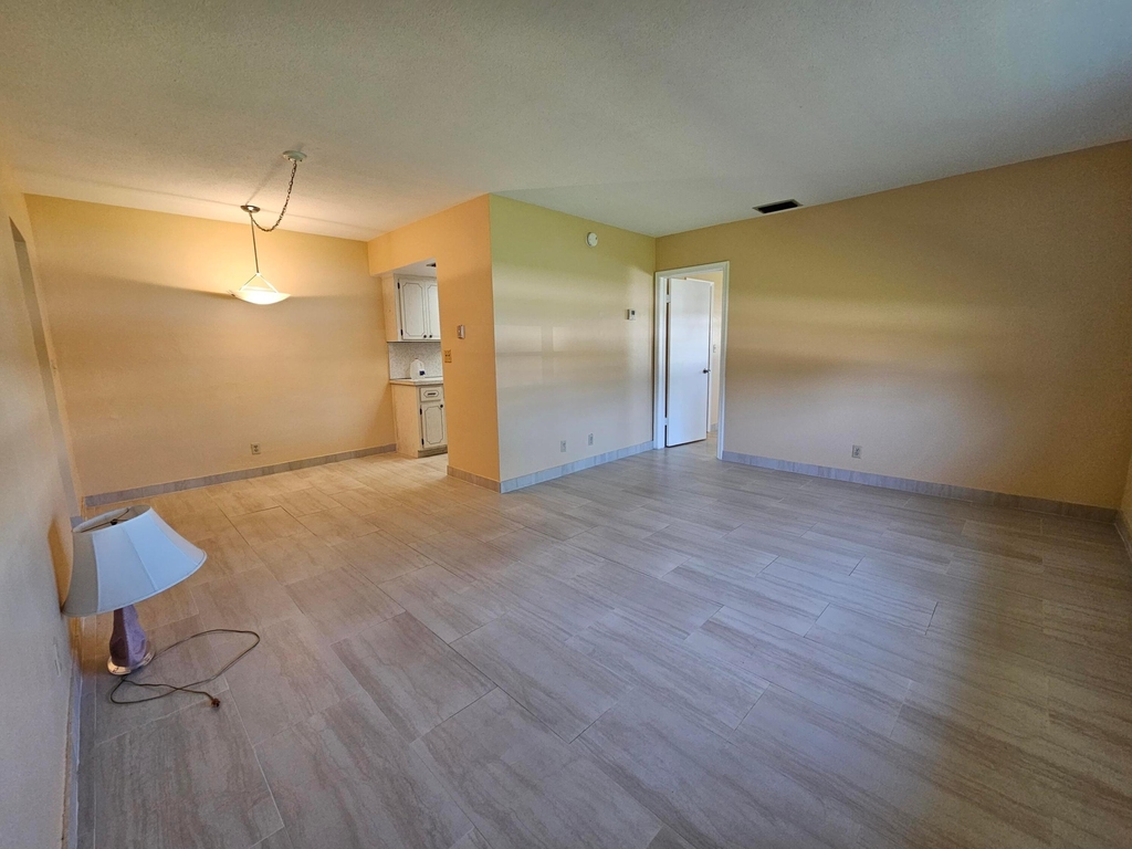1901 Ne 29th Street - Photo 4