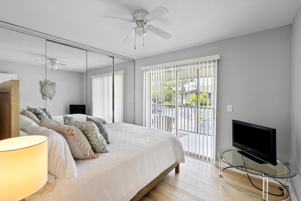 6271 Chasewood Drive - Photo 8