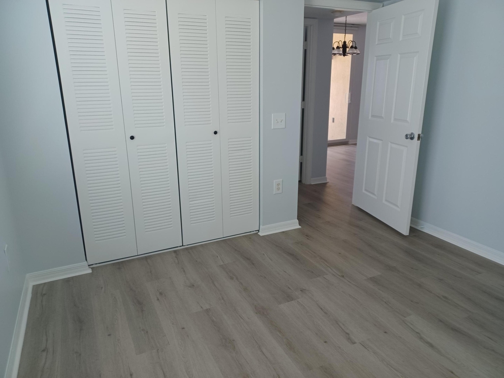 215 Villa Circle - Photo 18