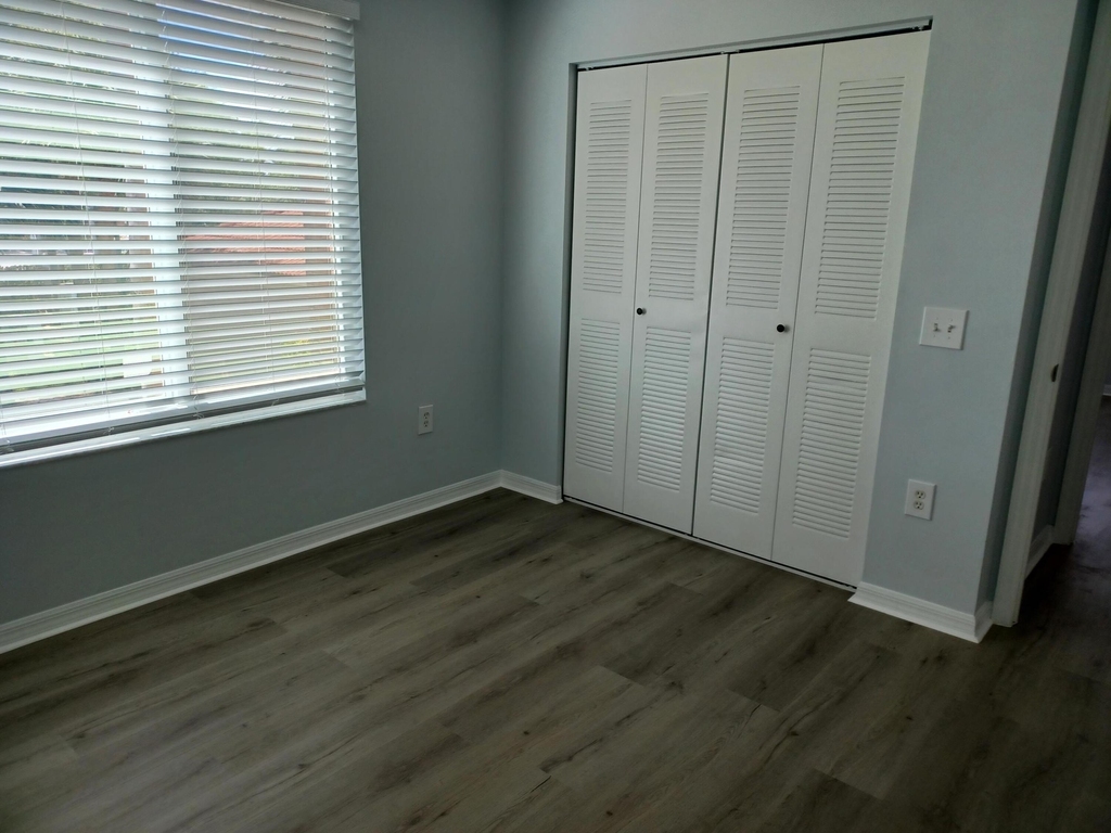 215 Villa Circle - Photo 16