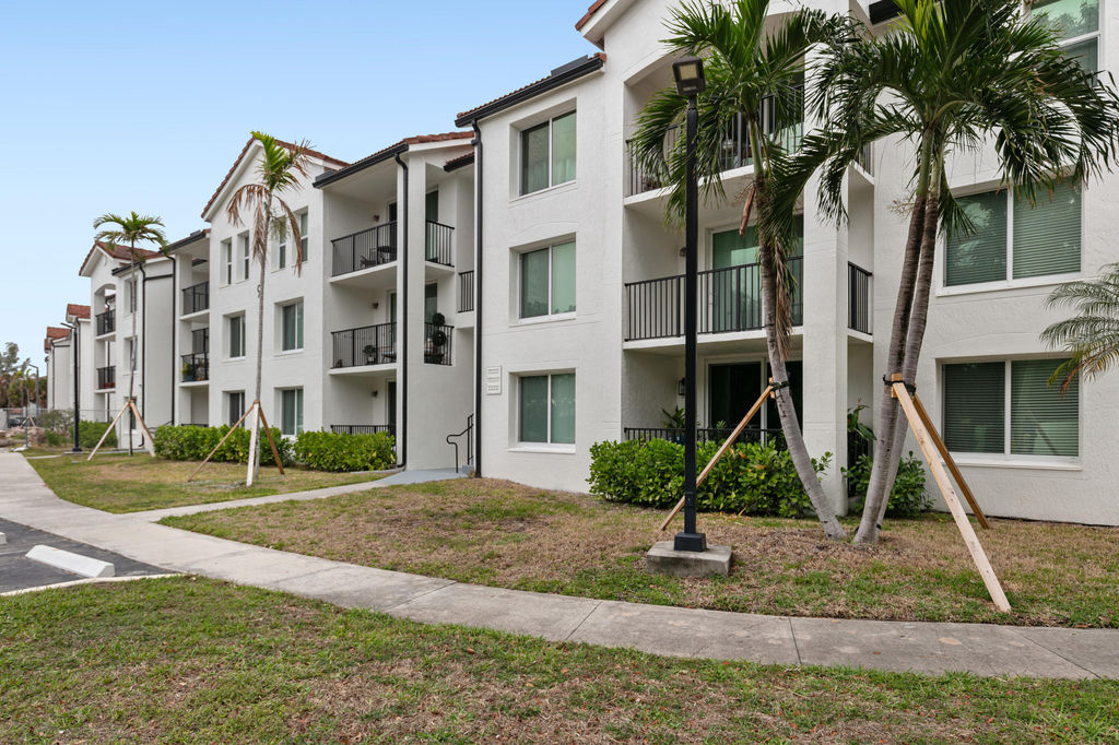 215 Villa Circle - Photo 27