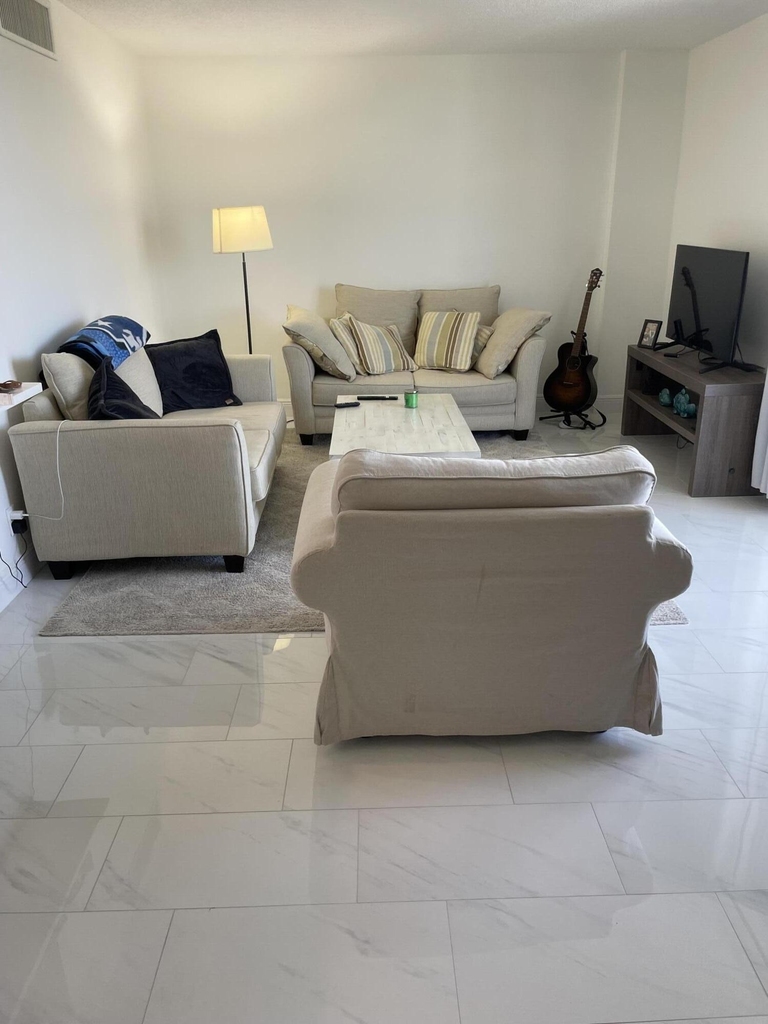 1731 Se 15th Street - Photo 3