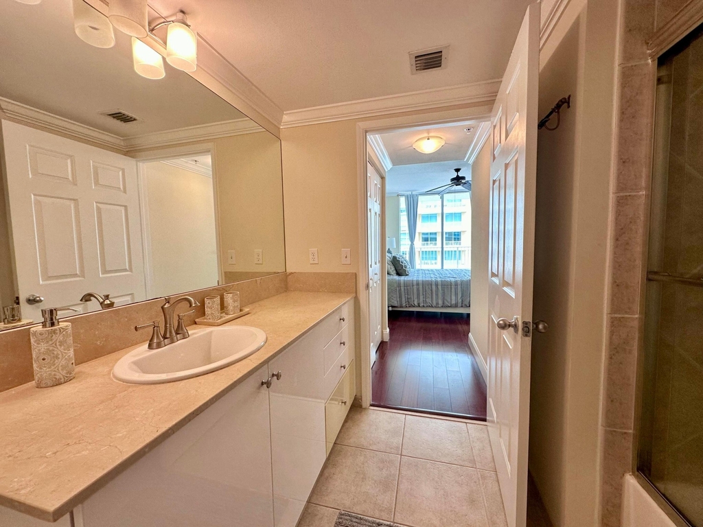 700 E Boynton Beach Boulevard - Photo 5