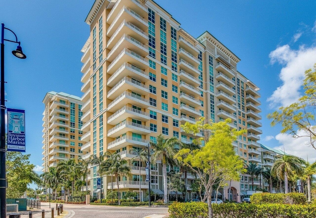 700 E Boynton Beach Boulevard - Photo 8