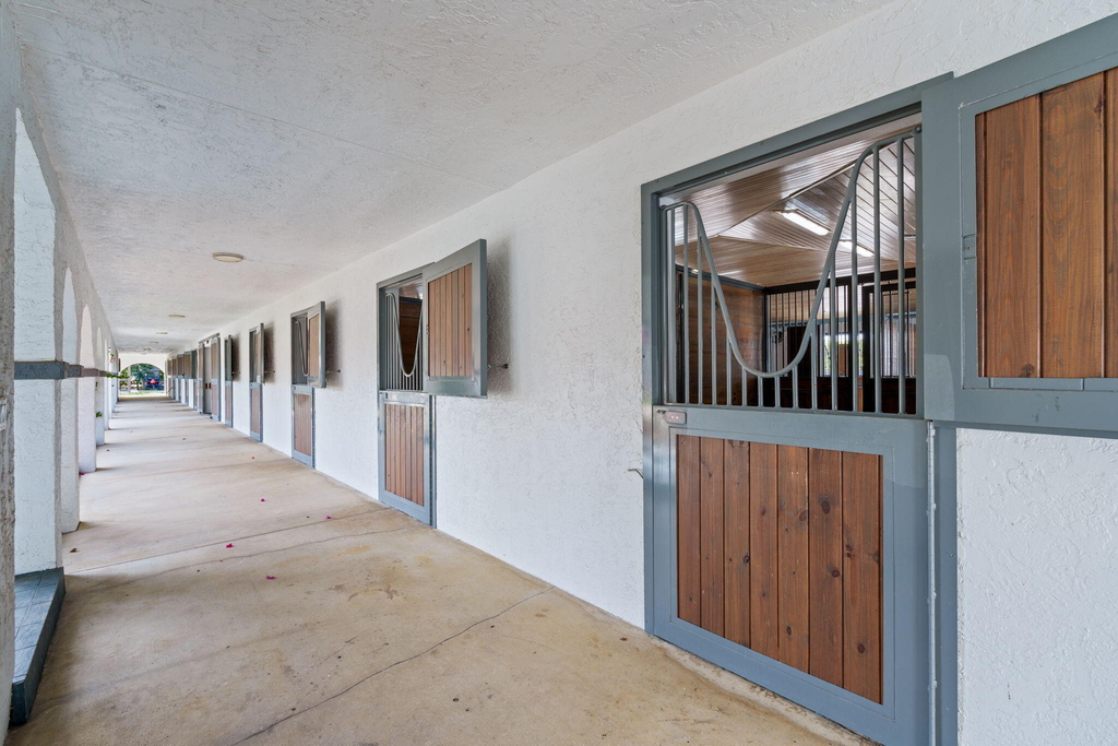13155 Southfields Road - Photo 46