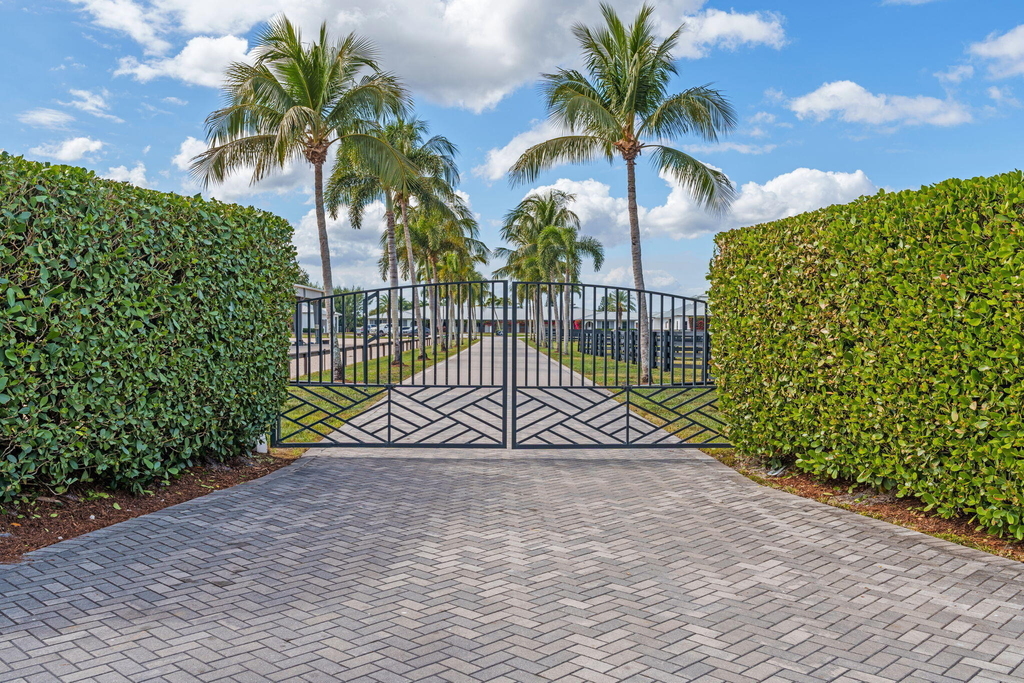 13155 Southfields Road - Photo 59