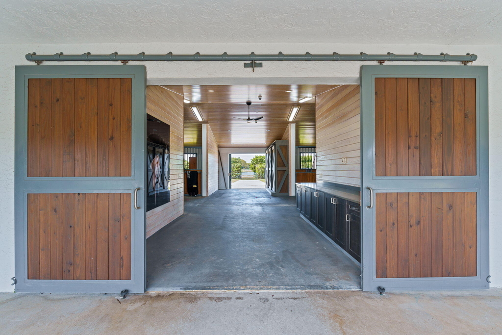 13155 Southfields Road - Photo 47