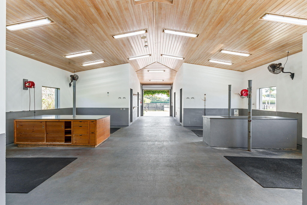 13155 Southfields Road - Photo 30