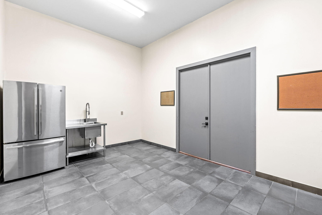 13155 Southfields Road - Photo 39