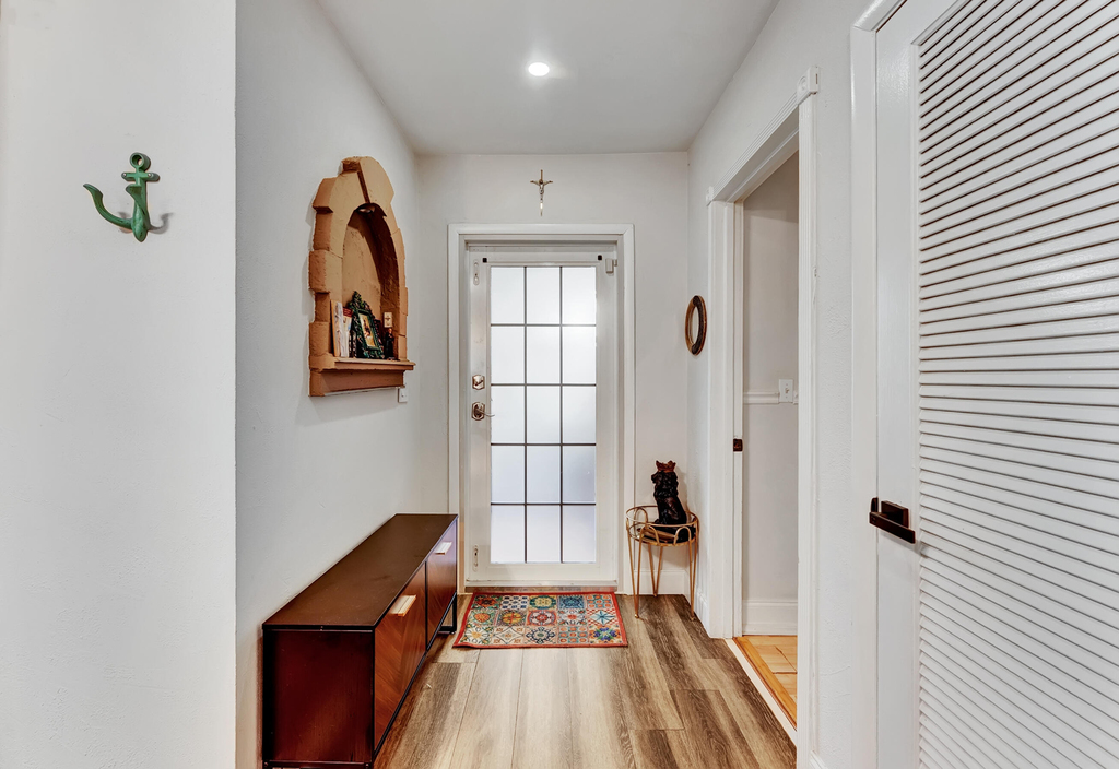661 Eagle Circle - Photo 5