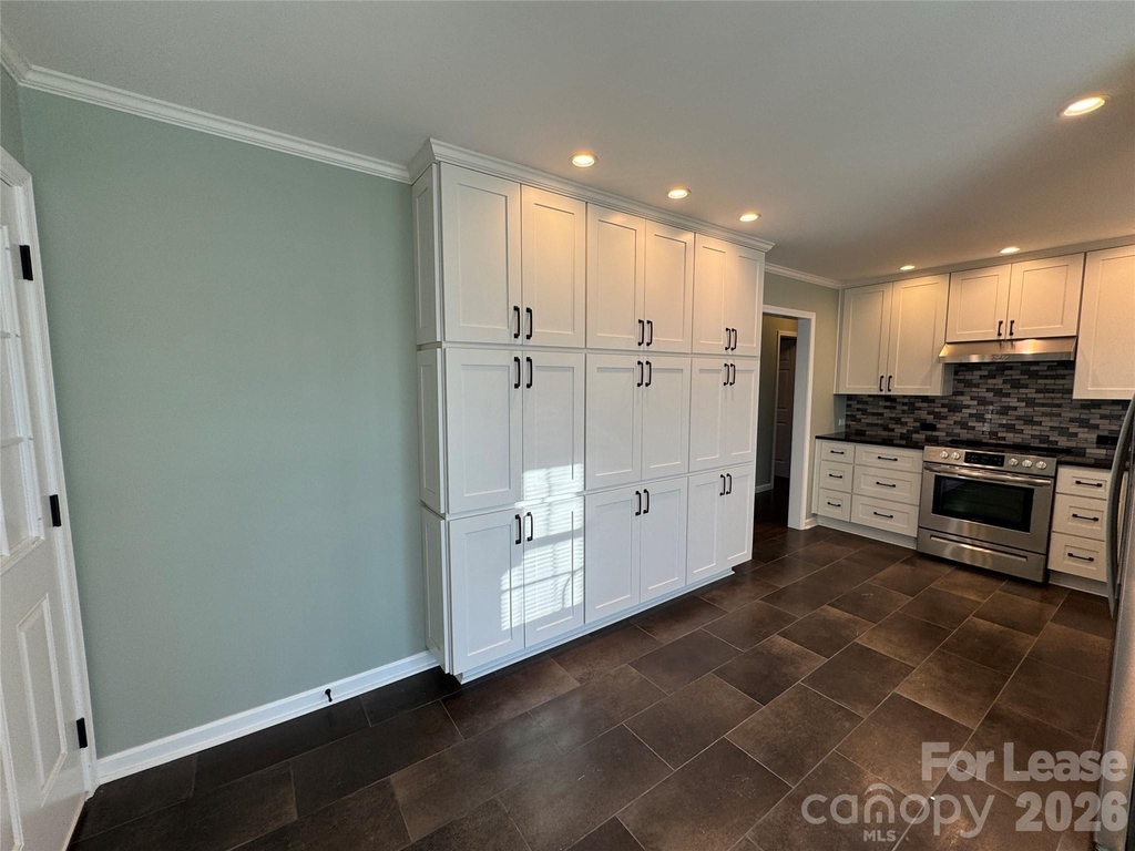 2359 Maplewood Drive - Photo 6