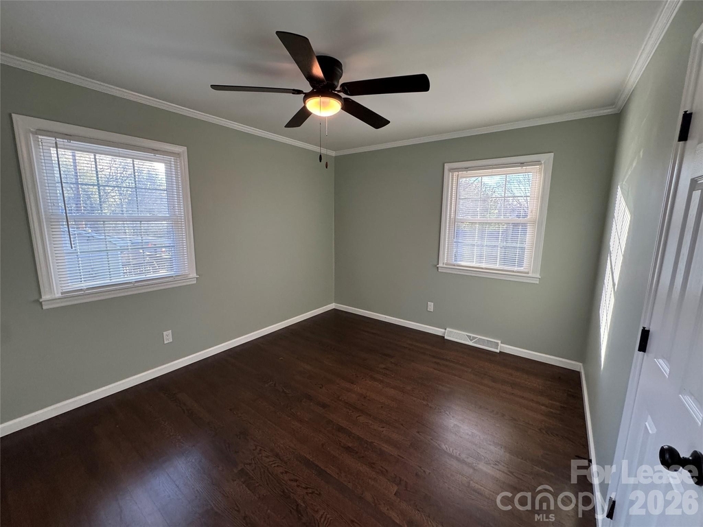 2359 Maplewood Drive - Photo 12