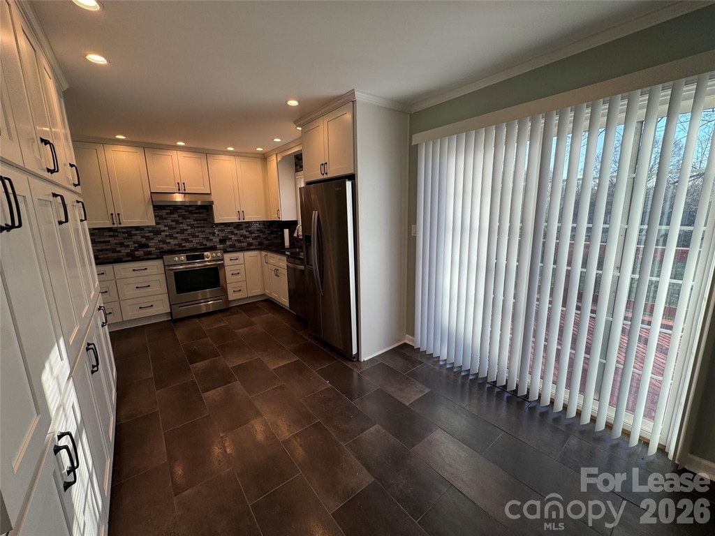 2359 Maplewood Drive - Photo 7