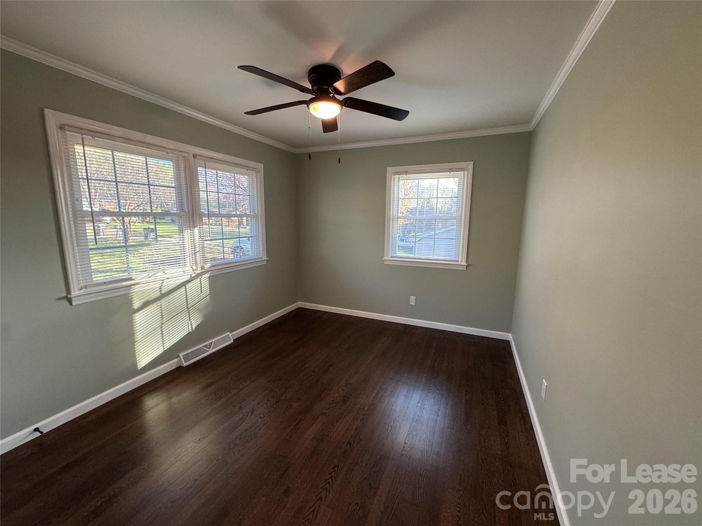 2359 Maplewood Drive - Photo 10
