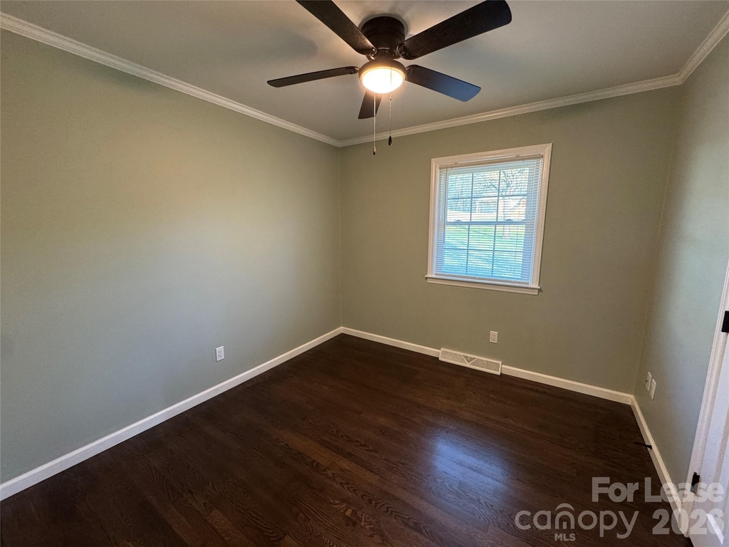 2359 Maplewood Drive - Photo 8