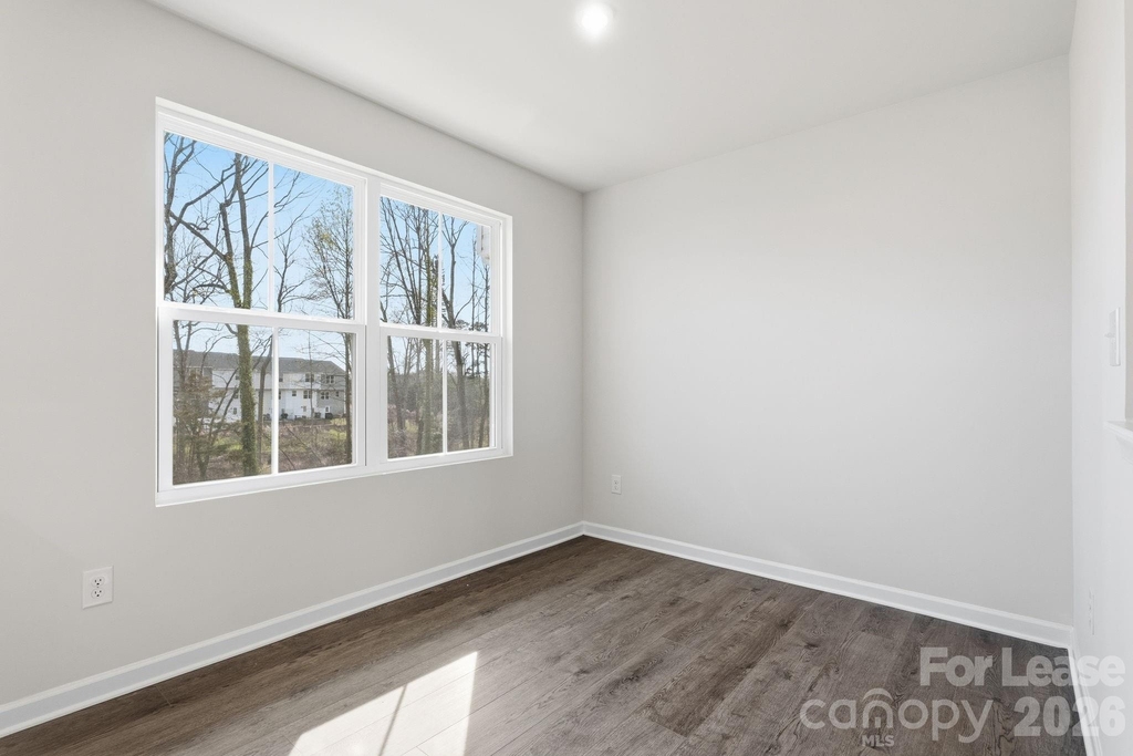 7024 Capstan Terrace - Photo 18
