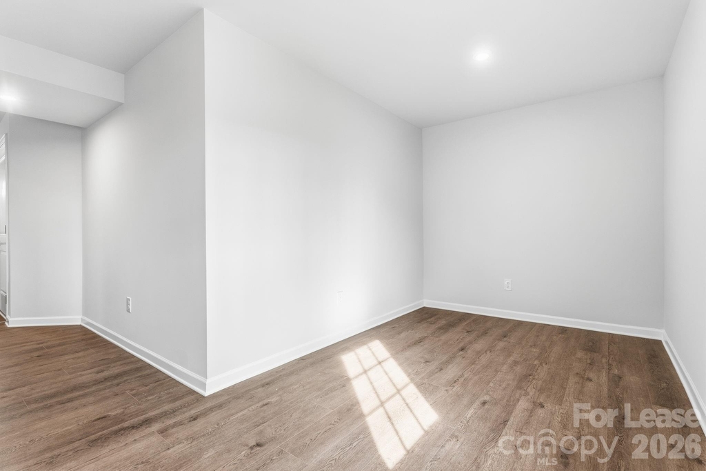 7024 Capstan Terrace - Photo 5