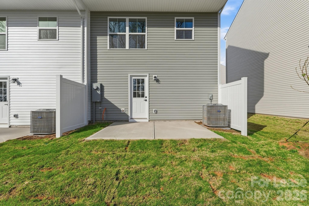 7024 Capstan Terrace - Photo 32
