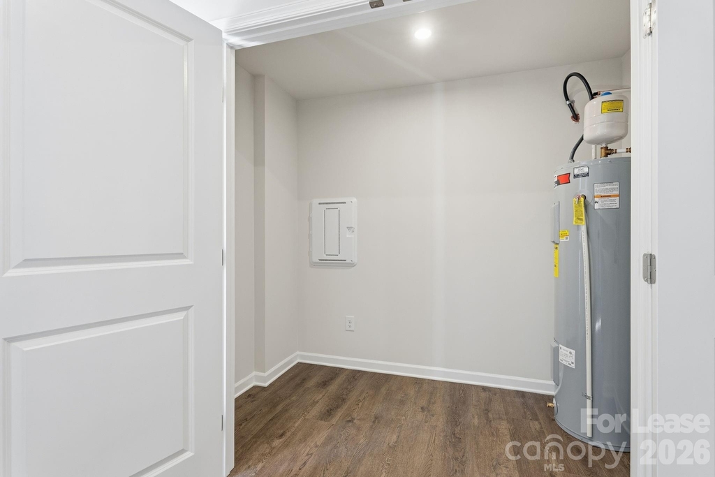 7024 Capstan Terrace - Photo 8