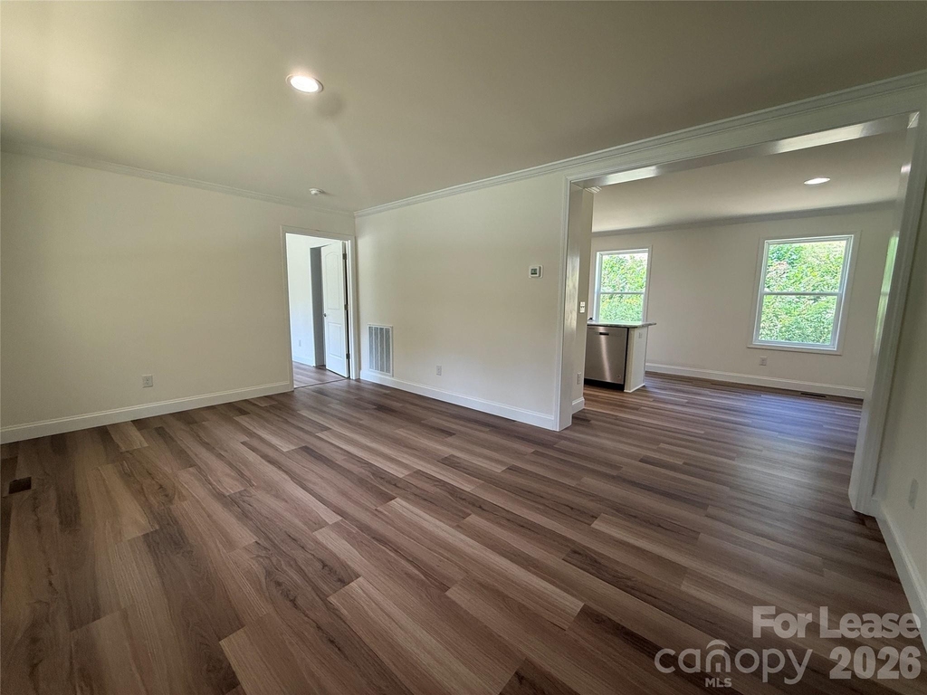204 Oscelake Way - Photo 10