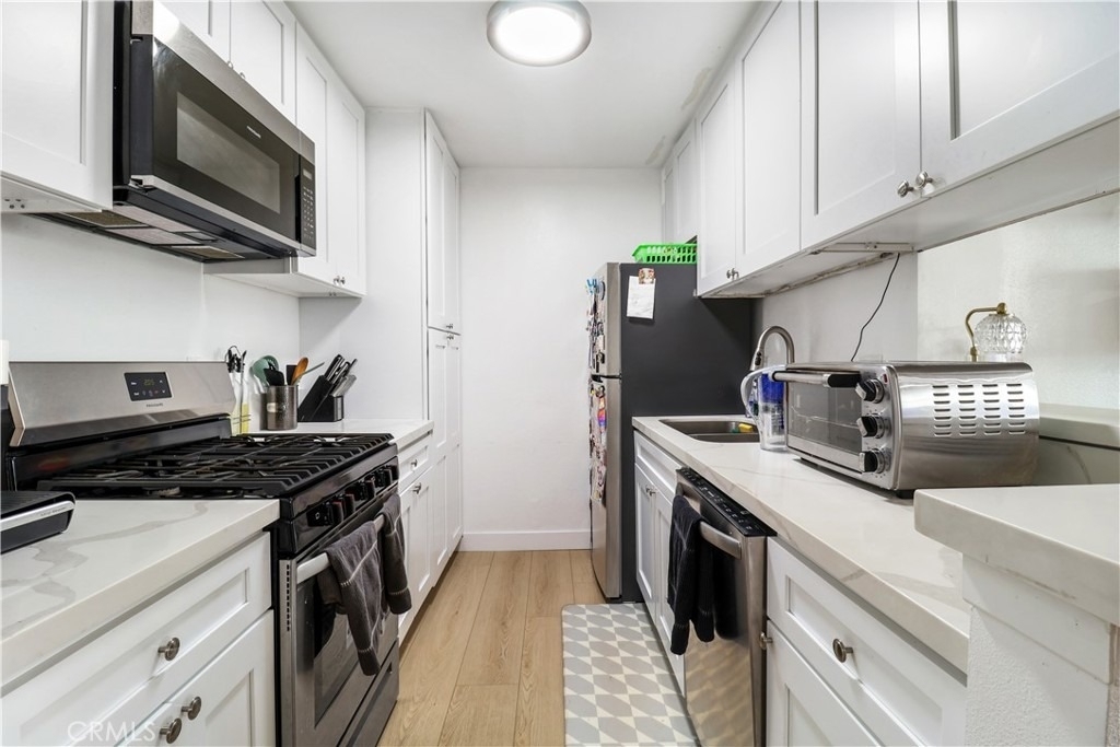 5700 Etiwanda - Photo 8