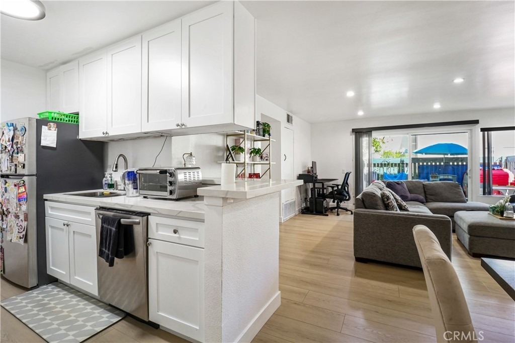 5700 Etiwanda - Photo 9