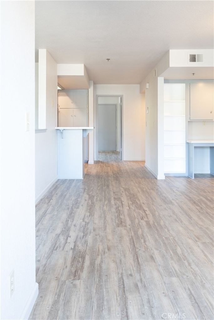1239 E Foothill Boulevard - Photo 23