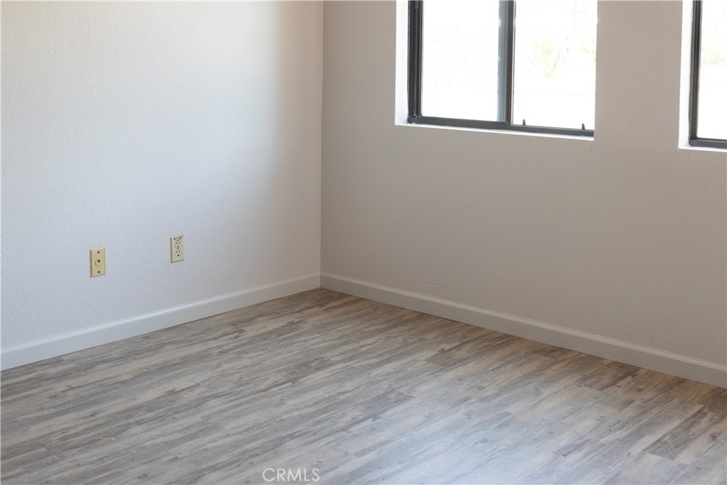 1239 E Foothill Boulevard - Photo 2