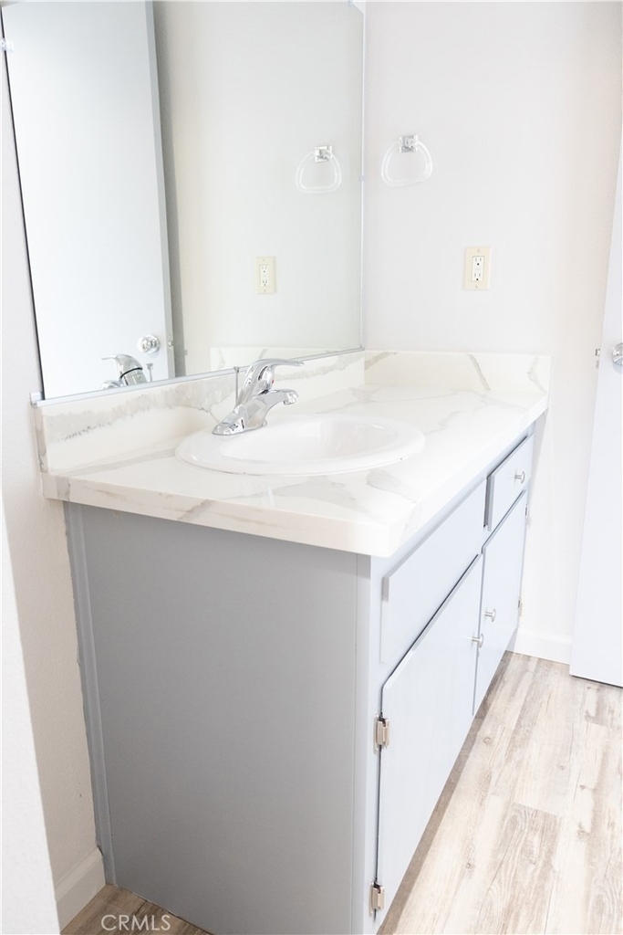 1239 E Foothill Boulevard - Photo 17