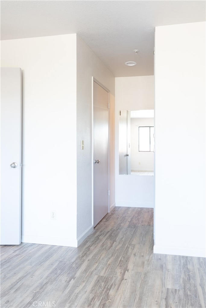 1239 E Foothill Boulevard - Photo 11