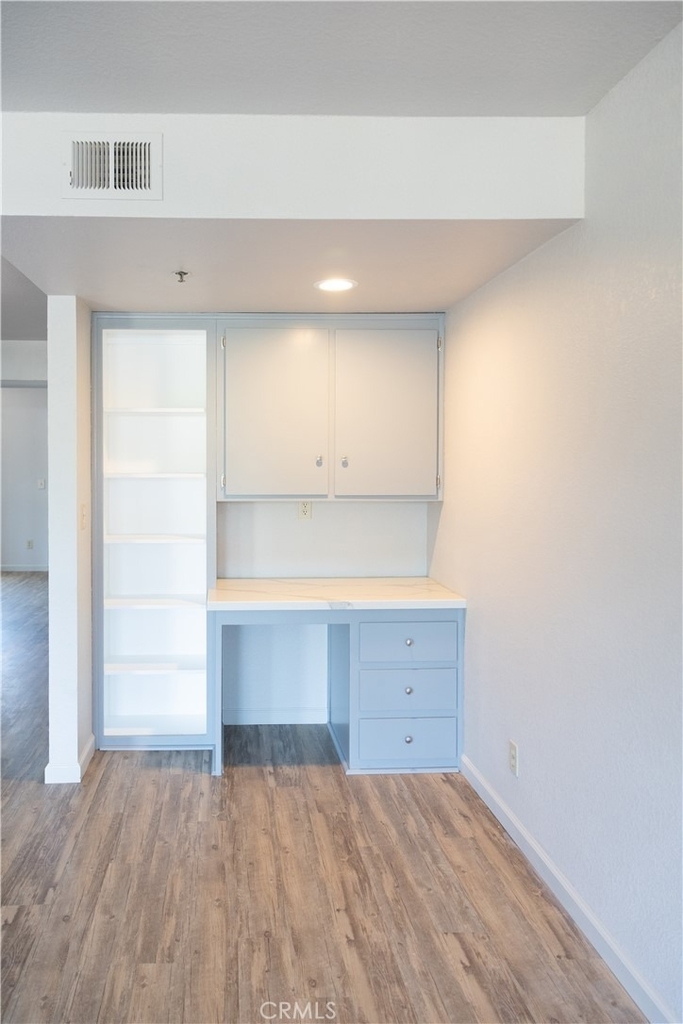 1239 E Foothill Boulevard - Photo 46