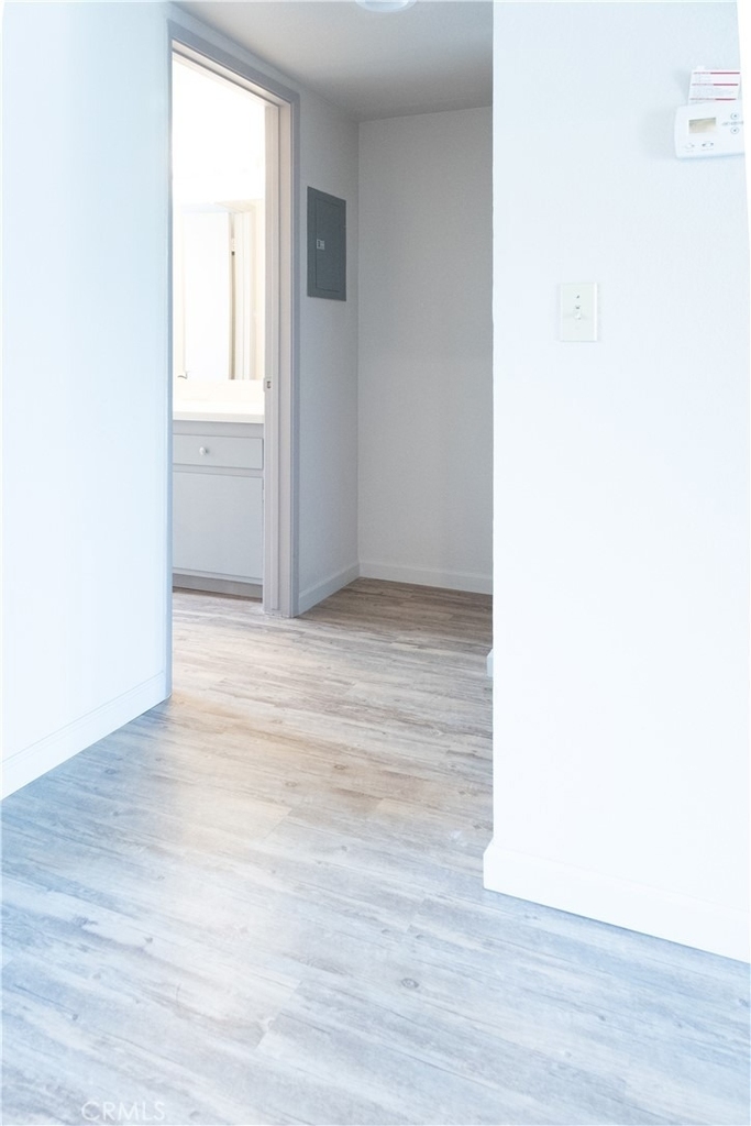 1239 E Foothill Boulevard - Photo 31