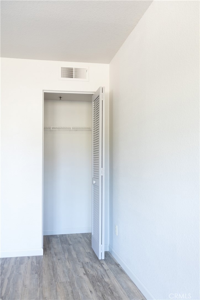 1239 E Foothill Boulevard - Photo 10