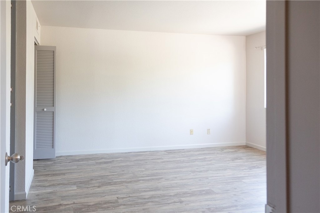 1239 E Foothill Boulevard - Photo 4