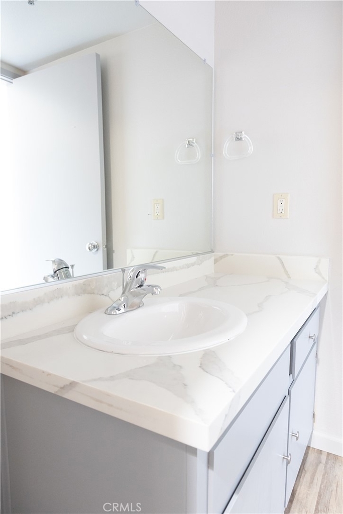 1239 E Foothill Boulevard - Photo 16
