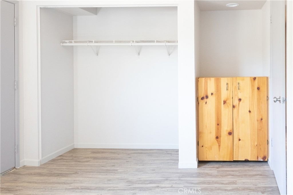 1239 E Foothill Boulevard - Photo 36
