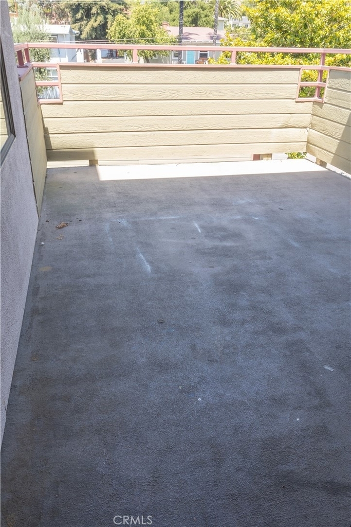 1239 E Foothill Boulevard - Photo 19