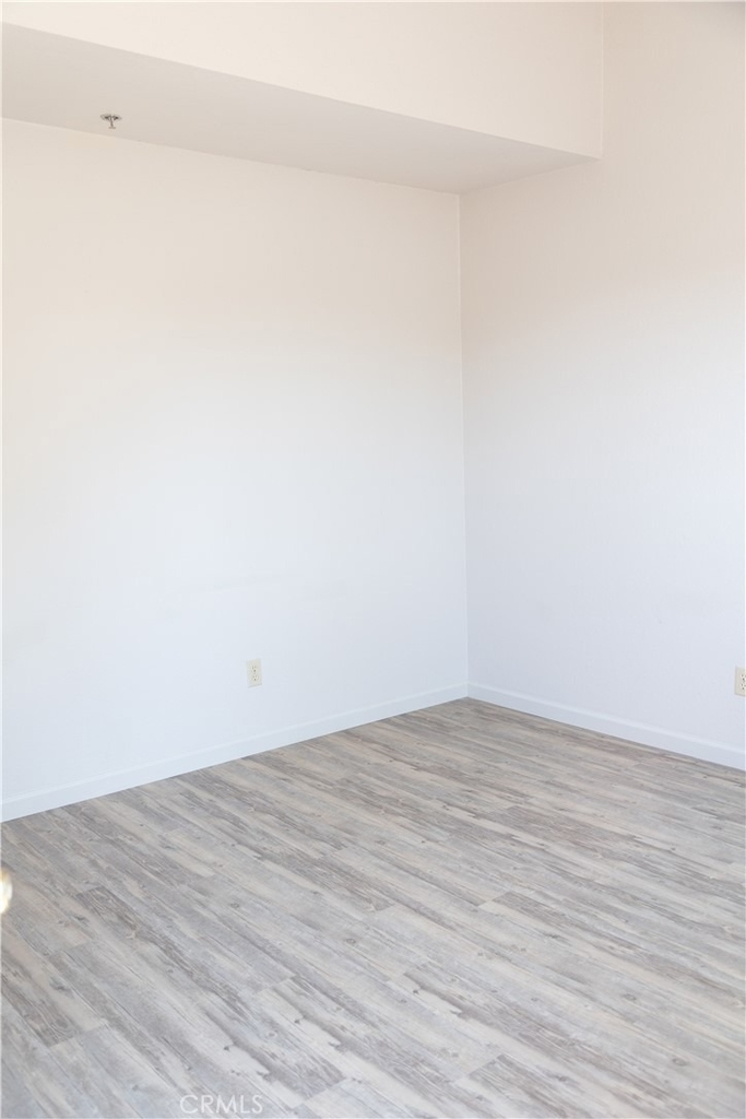1239 E Foothill Boulevard - Photo 38