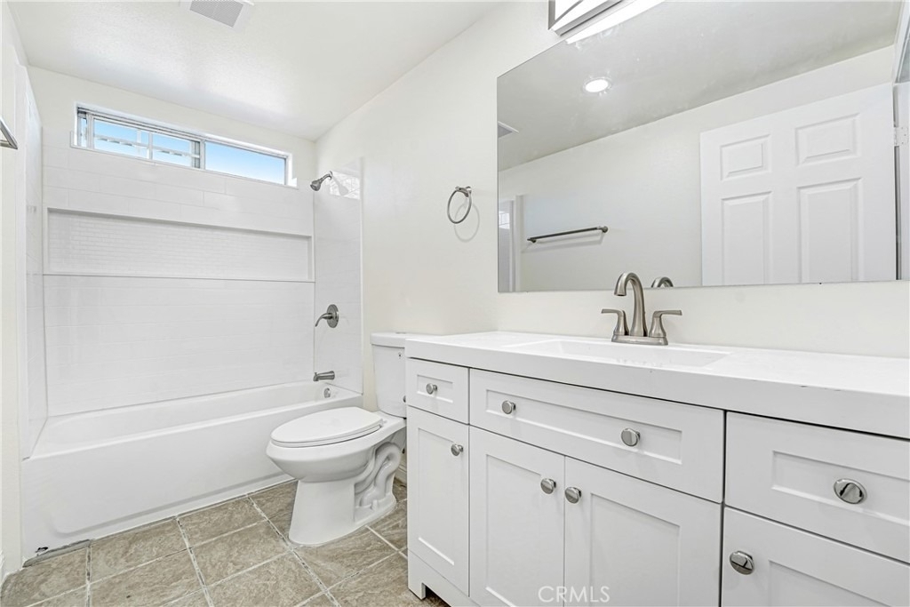 400 W 109th Street W - Photo 5