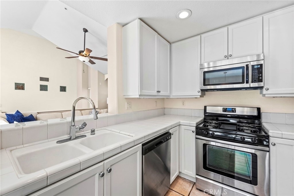 1 Tivoli Court - Photo 10
