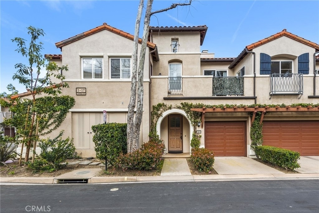 1 Tivoli Court - Photo 0
