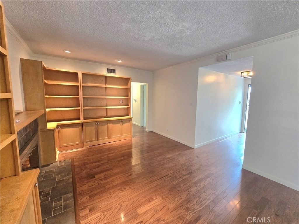 896 Altura Way - Photo 6