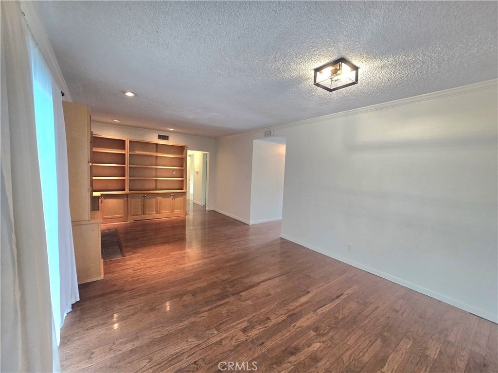 896 Altura Way - Photo 5