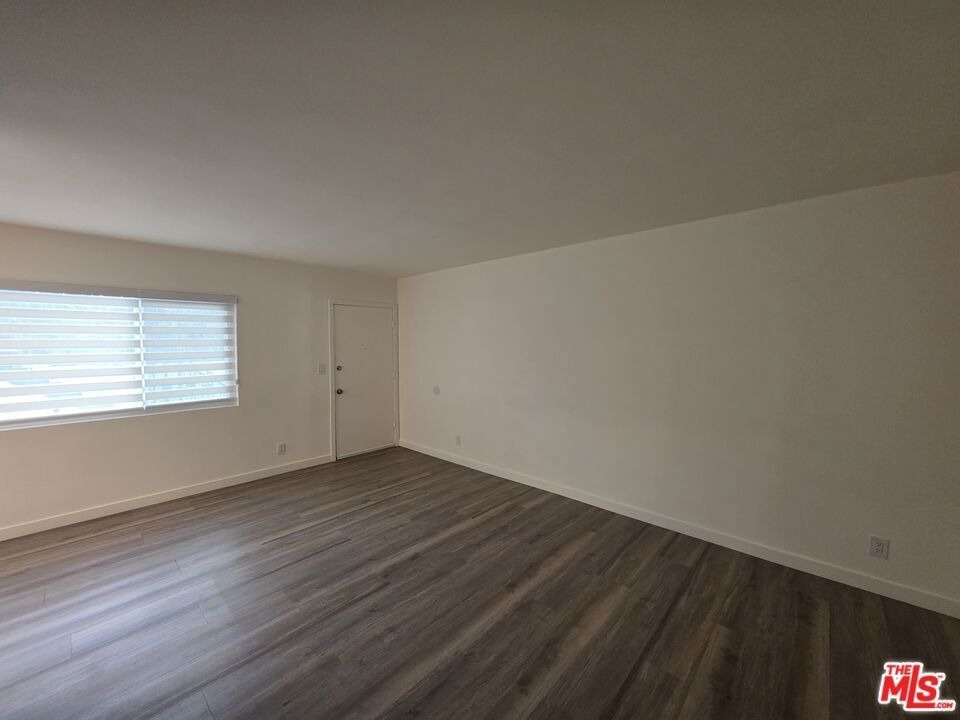 1433 Brockton Avenue - Photo 14