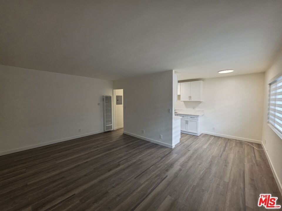 1433 Brockton Avenue - Photo 10