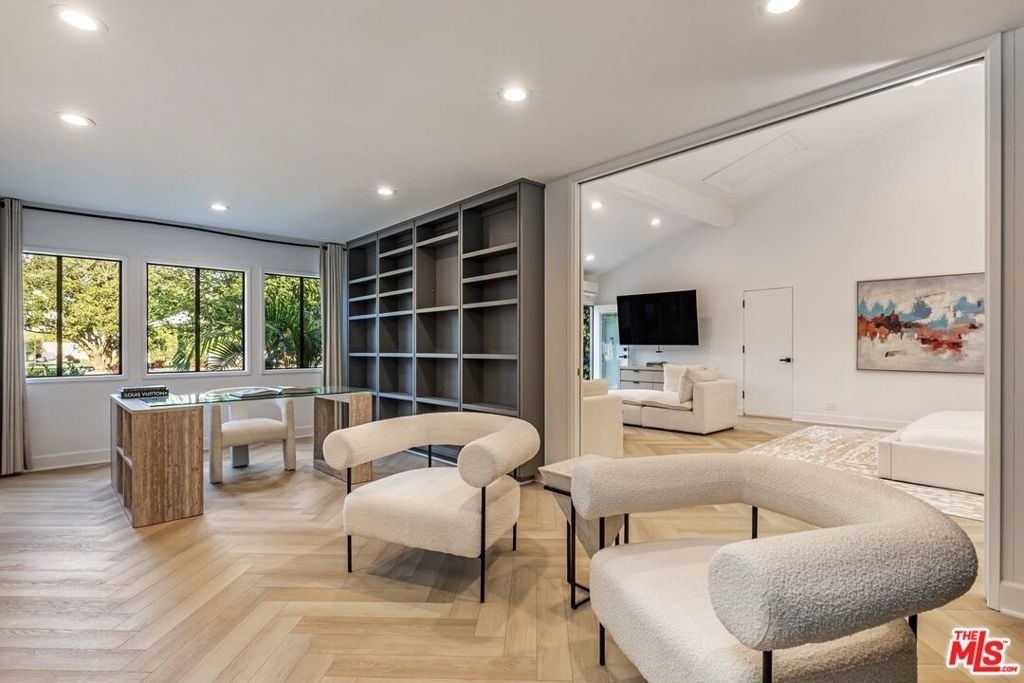 624 N Beverly Drive - Photo 17