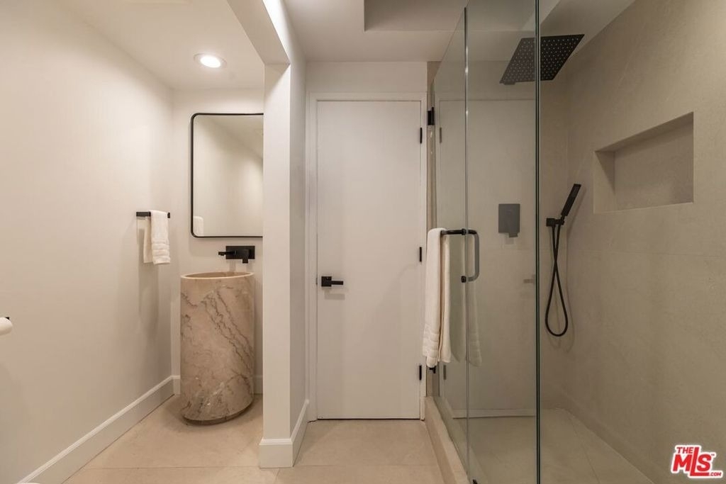 624 N Beverly Drive - Photo 25