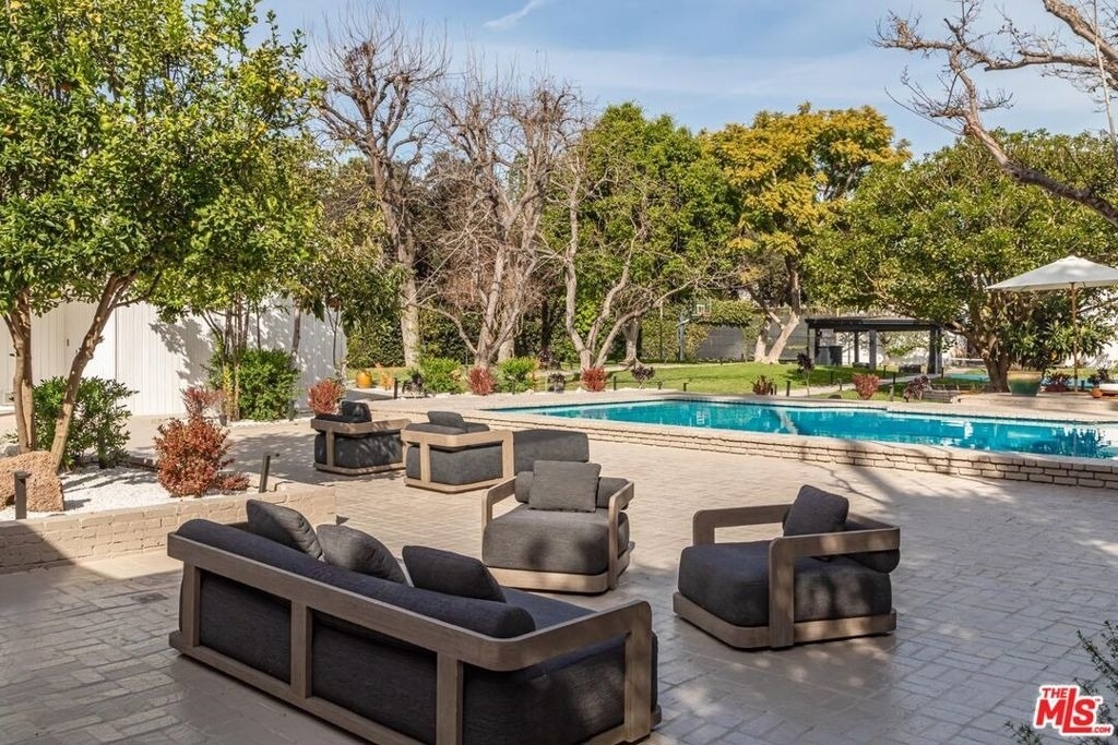 624 N Beverly Drive - Photo 36