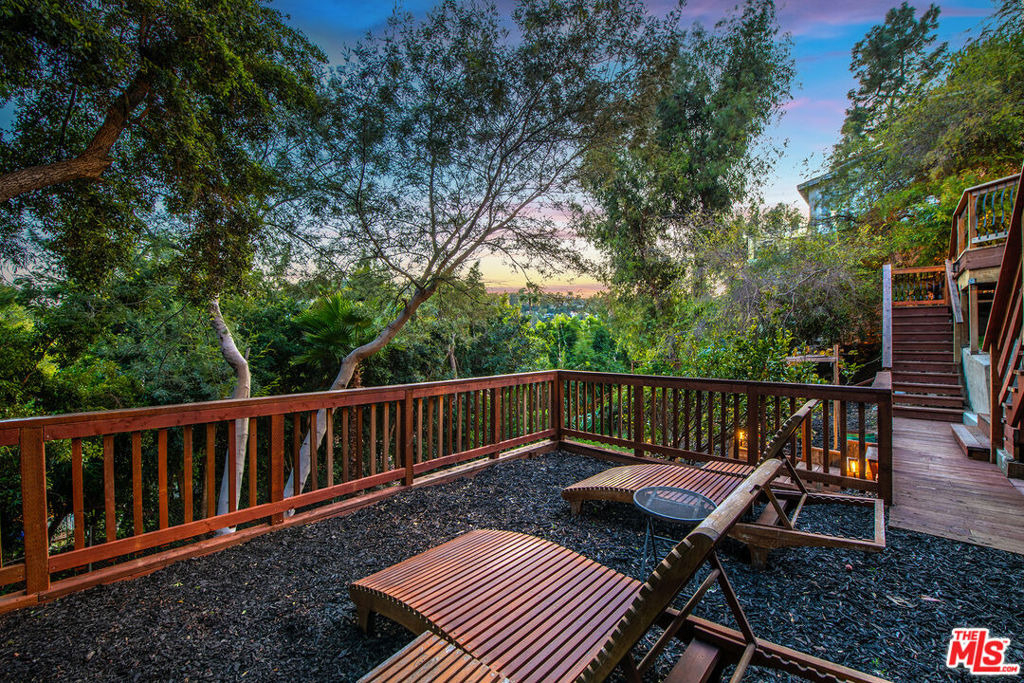 3323 N Knoll Drive - Photo 7